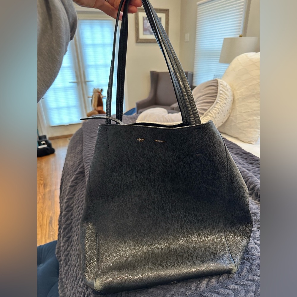 Soft grained calfskin horizontal cabas phantom in black